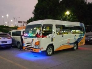 sewa elf halimtrans tangerang